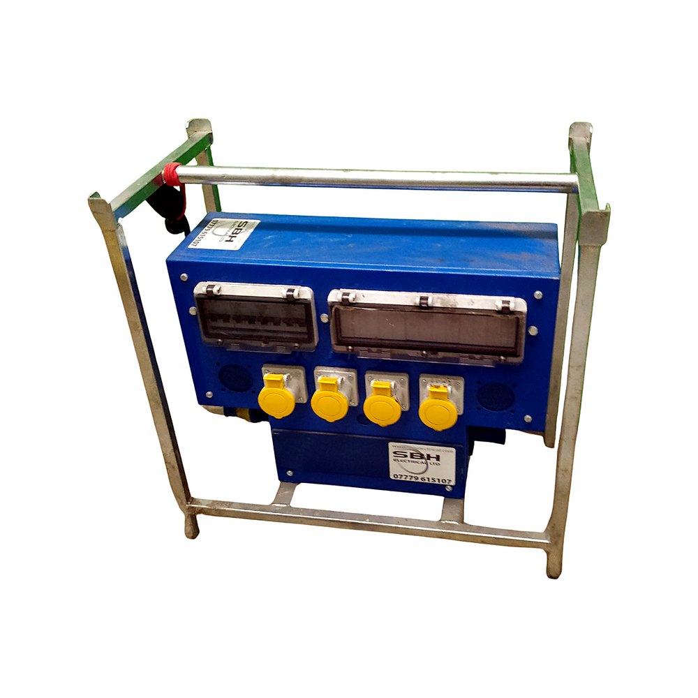 16A 3-Pin 230V In & Through, 4 x 16A 110V Out